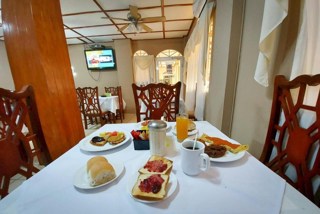 Hotel Continental Plaza 圣米格尔 外观 照片